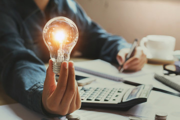 宝马保养用什么机油发动机不会出现抖动呢？