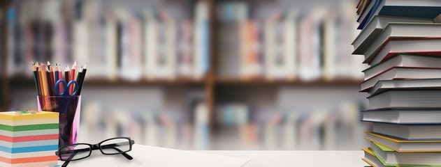 在赤道正上方的同步卫星距离地球中心的高度都相等吗？